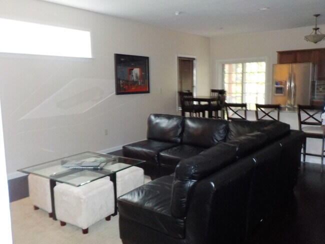 Foto del edificio - 3 bed, 2 bath house