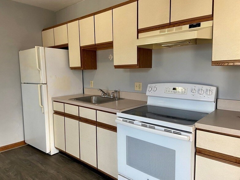 Foto principal - 155 E Central St
