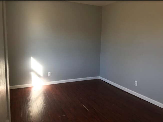 Building Photo - 10575 Maverick Circle
