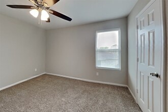 Building Photo - 15214 Taos Creek Ct