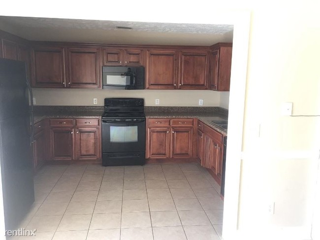 Building Photo - 2 br, 2.5 bath Townhome - 410 Mill Cir,