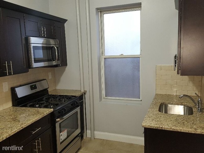 Building Photo - 3 br, 1 bath Apartment - 59 Boulevard East