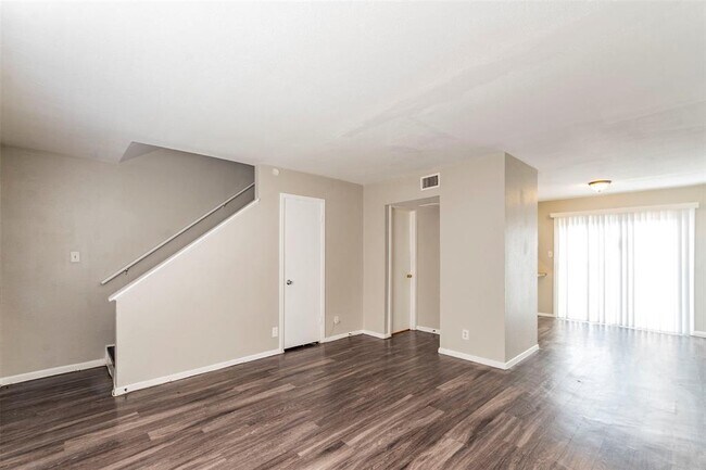 Building Photo - 5812 Sweeney Cir