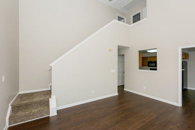 Foto del edificio - 1424 Jabbok Pl NW