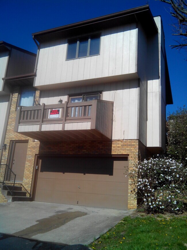 Foto del edificio - 1226 Van Voorhis Rd