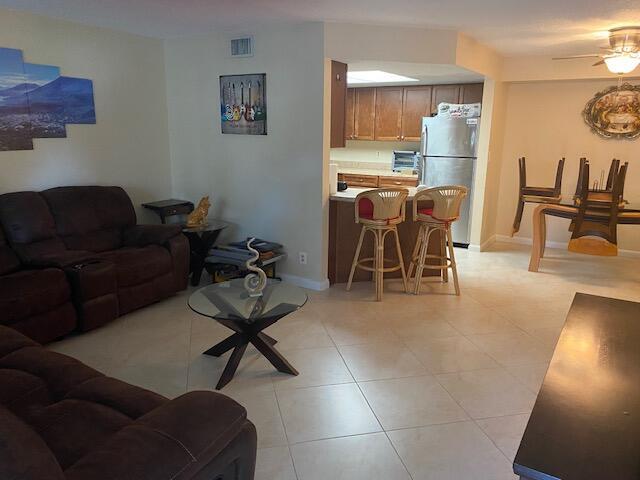 Foto del edificio - 6556 Chasewood Dr