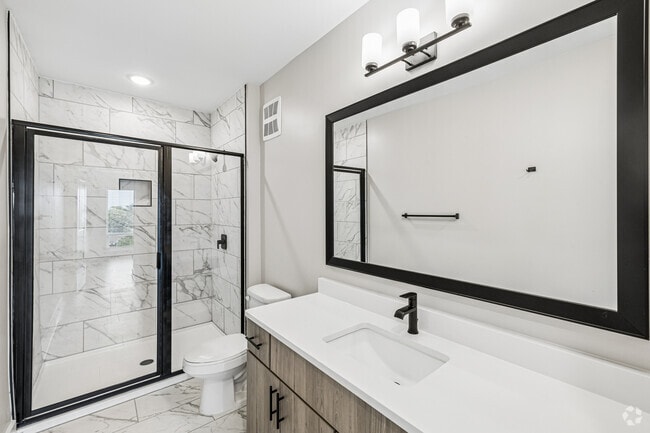 B1P - 2BR, 2.5BA - 1,151SF - Bathroom - The Pinnacle on 31st Street