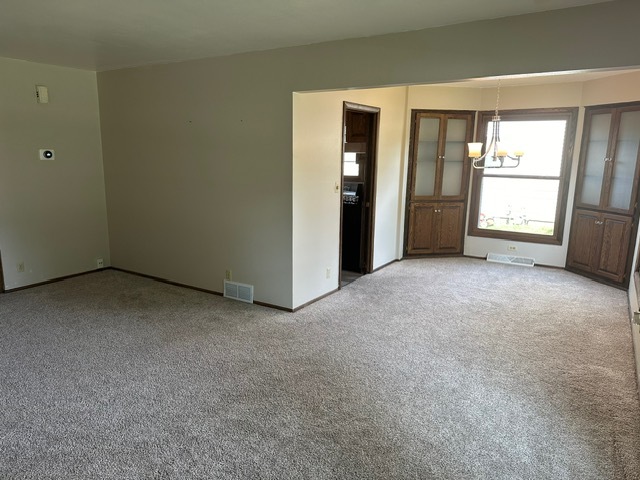 Building Photo - 2215 De Carlin Dr