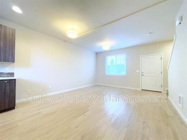 Photo - 17345 SW Blanton St Apartment