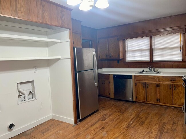 Building Photo - BELOW MARKET!  Amazing 3/2 Ranch On Corner Lot With Detached Garage &  HUGE Workshop!