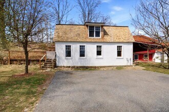 Building Photo - 175 Goldens Bridge Rd