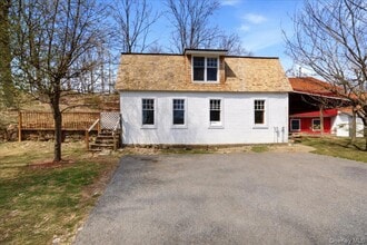 Building Photo - 175 Goldens Bridge Rd