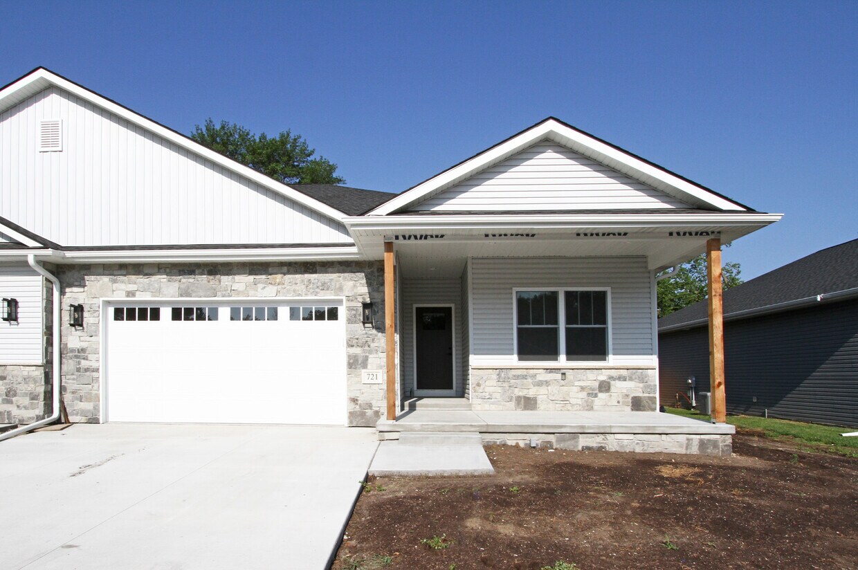 Primary Photo - 721 S 41st Cir