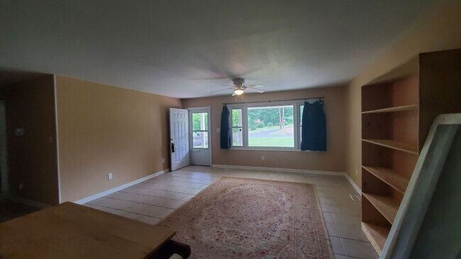 Building Photo - 735 Hilton Drive-Pine Lake Estates-Updated...