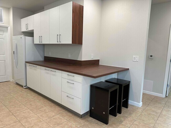 Foto del edificio - 7400-7414 SW 10th Ct