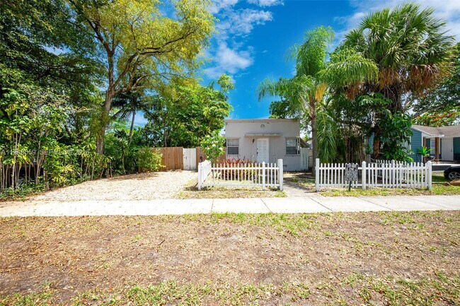 Building Photo - 1922 McKinley St