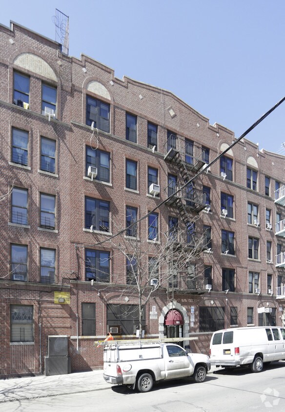 Building Photo - 1365-1378 College Ave