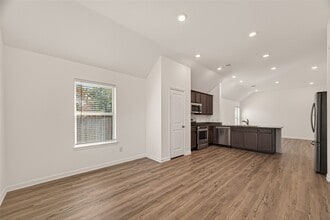 Building Photo - 1010 Schooner St