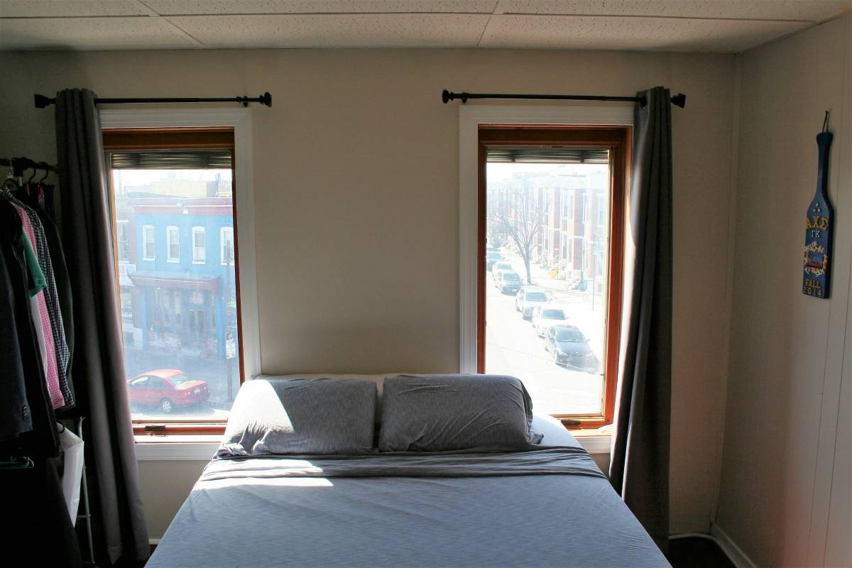Large bedroom with view - 602 E Fort Ave