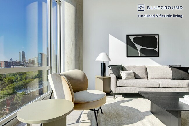 Foto del edificio - 1401 S State St