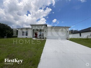 Building Photo - 525 Garbelmann St