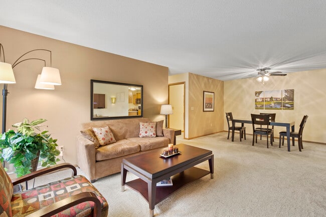 Building Photo - West Ridge Luxury Apartments