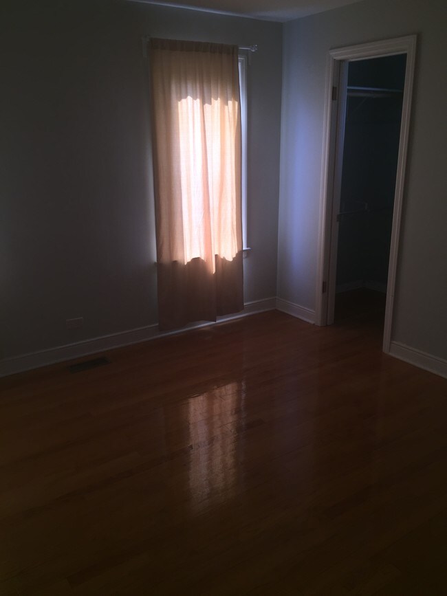 Bedroom - 4155 W 55th St