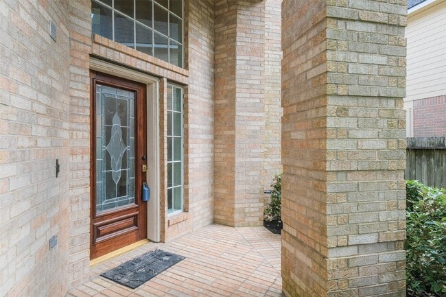 Building Photo - 5911 Brook Bend Dr