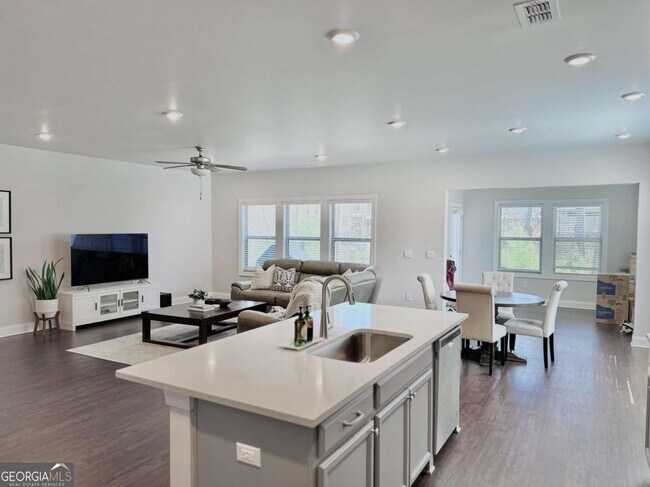 Foto del edificio - 3075 Summerpoint Crossing