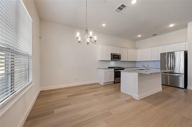 Building Photo - 6580 Iron Horse Blvd