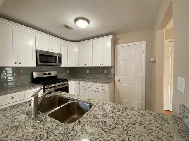 Building Photo - 4845 N Bridges Dr