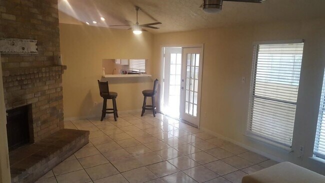 Building Photo - 6311 Clayridge Dr