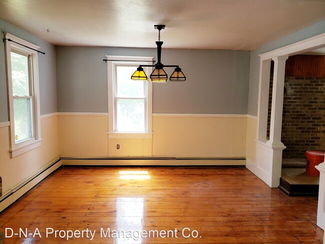Foto del edificio - 4 br, 1 bath House - 1160 Hillside Drive