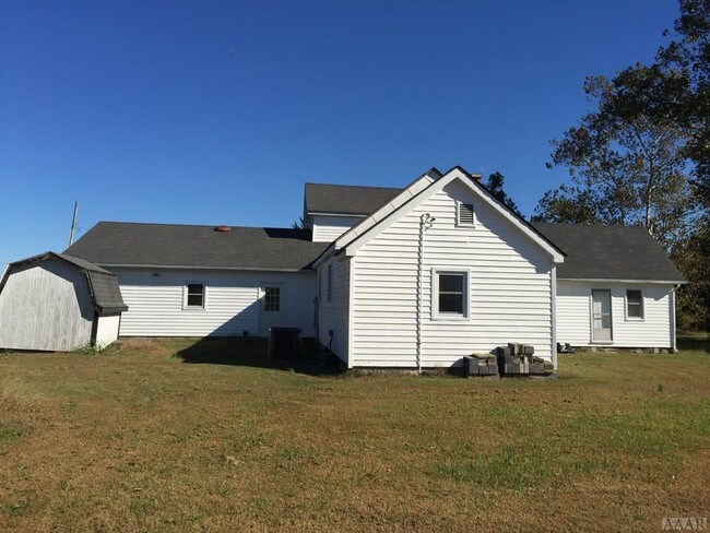 Building Photo - 262 Old Swamp Rd