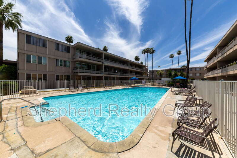 Foto principal - 6979 Palm Ct