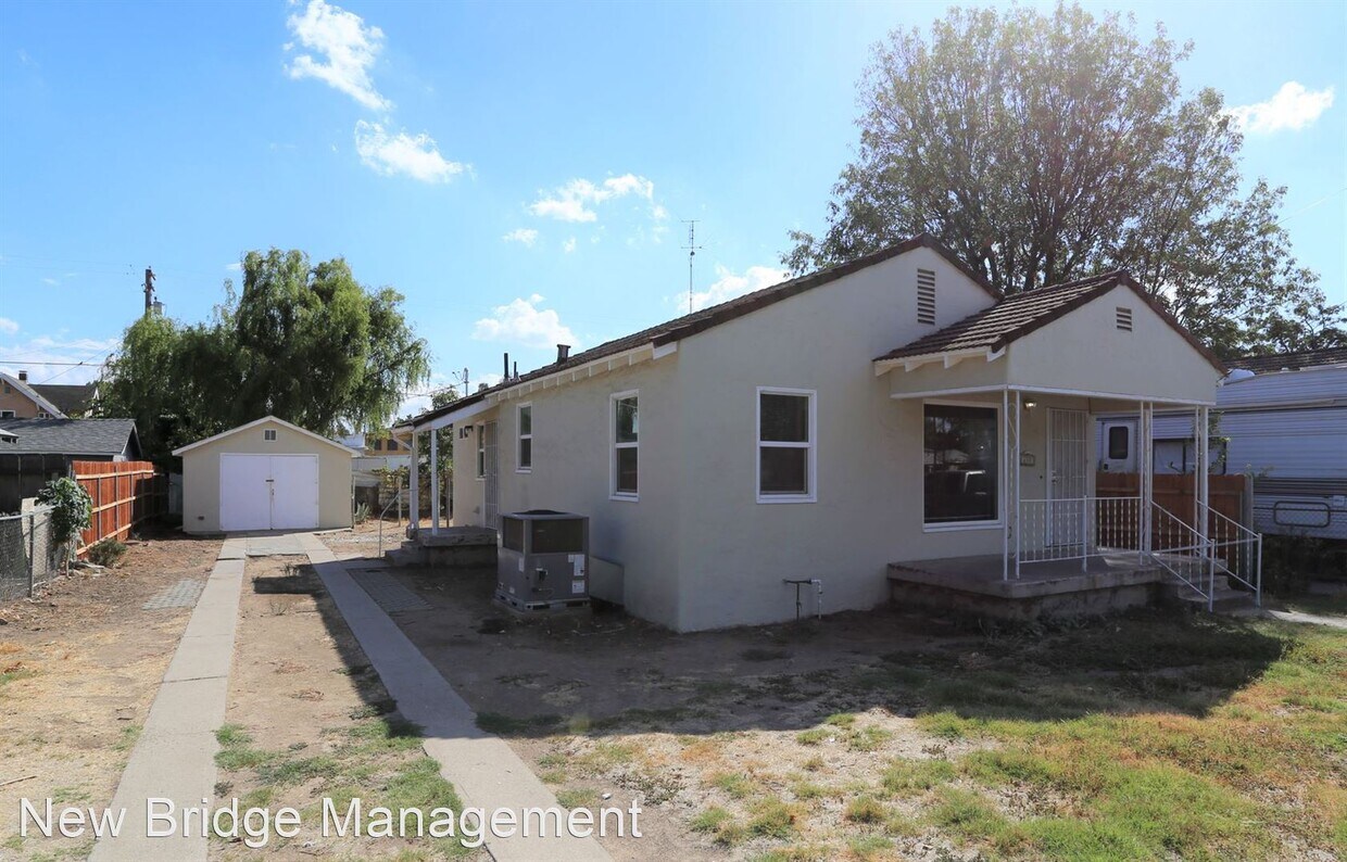 630 W Olive Ave, Turlock, CA 95380 House Rental in Turlock, CA