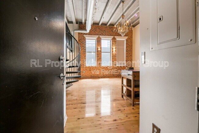 Foto del edificio - 110  N. Third St.