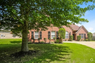 Building Photo - 5918 Keebler Dr W
