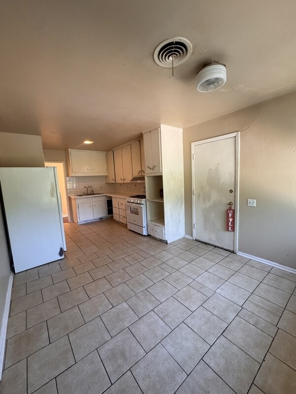 Foto del edificio - 1520 Roanoke Dr