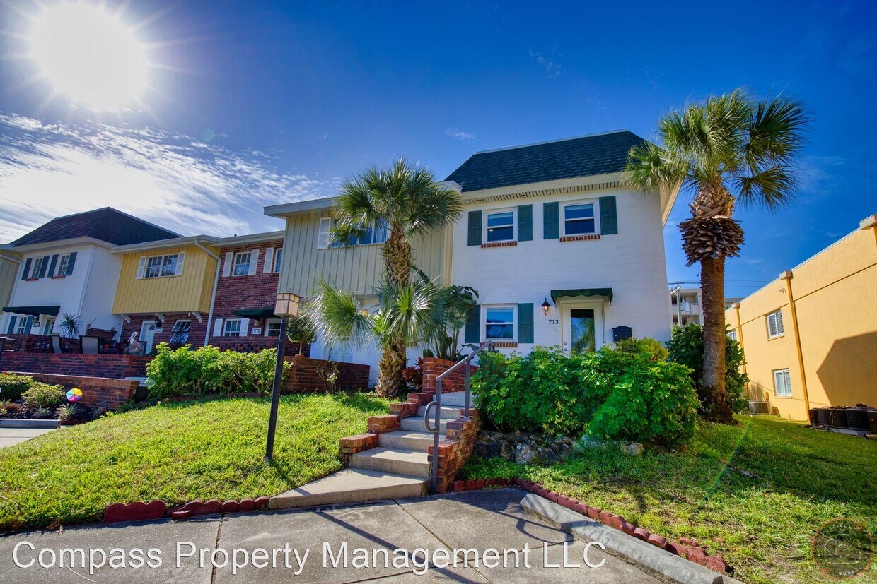 Primary Photo - 2 br, 1.5 bath House - 713 W. Venice Ave.