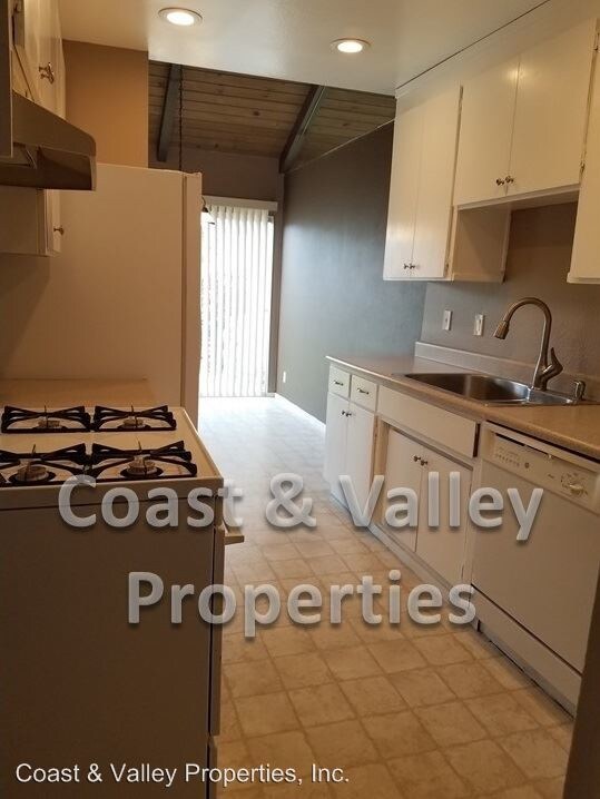 Building Photo - 764 Alvarado Dr