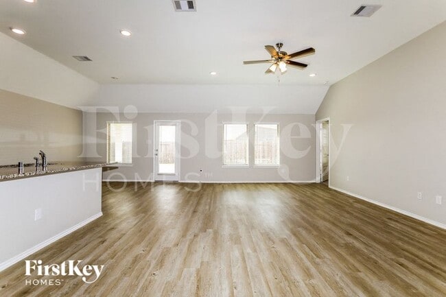 Building Photo - 334 Jewett Meadow Dr