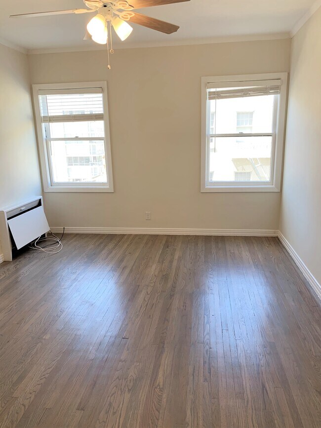 Building Photo - 2060 Pacific Ave