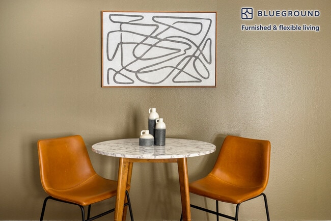 Building Photo - 467 S Arnaz Dr