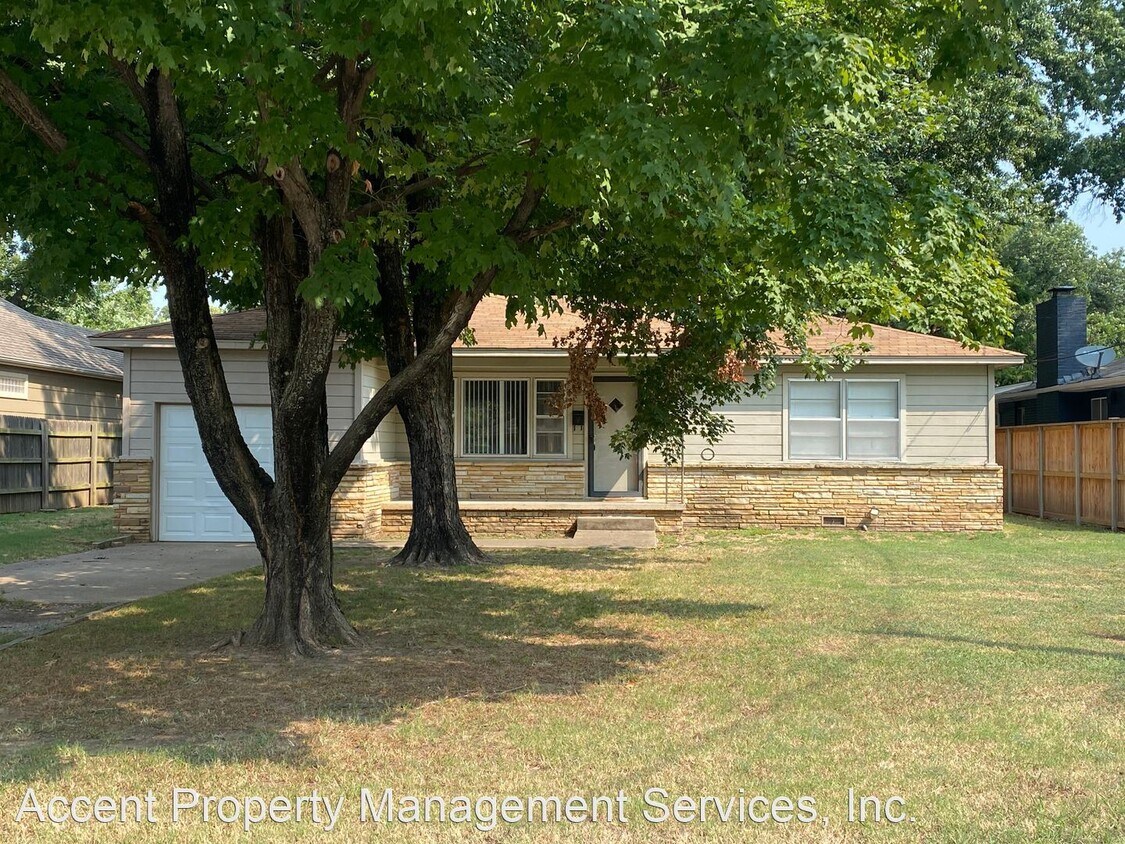 Primary Photo - 3 br, 1 bath House - 2605 E. 55th Place