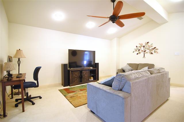 Foto del edificio - 6419 San Saba