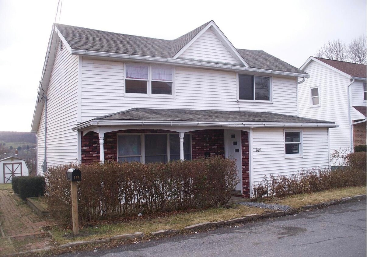 140 Hill St, Frostburg, MD 21532 House Rental in Frostburg, MD