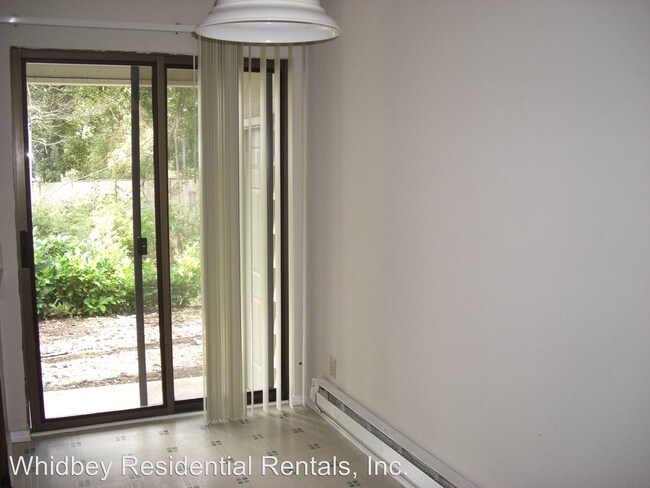 Building Photo - 1080 SW Harrier Cir