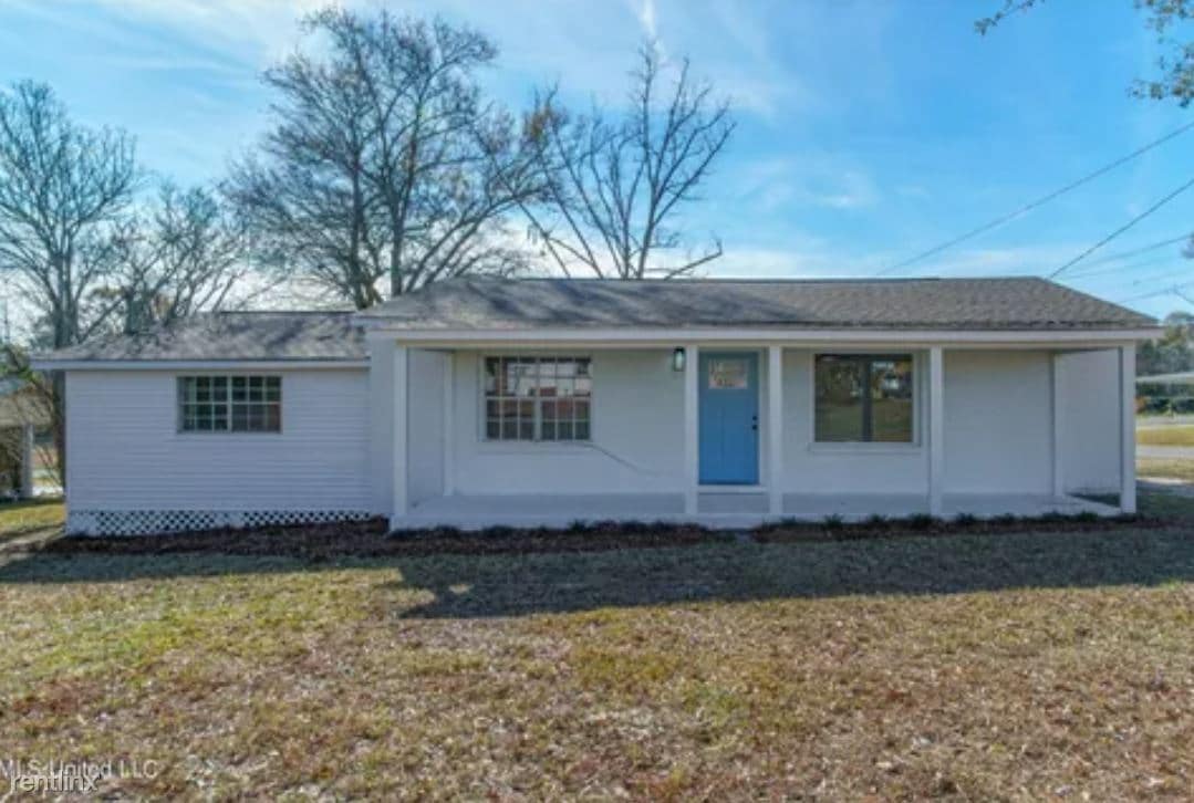 Primary Photo - 3 br, 2 bath House - 706 Main Street