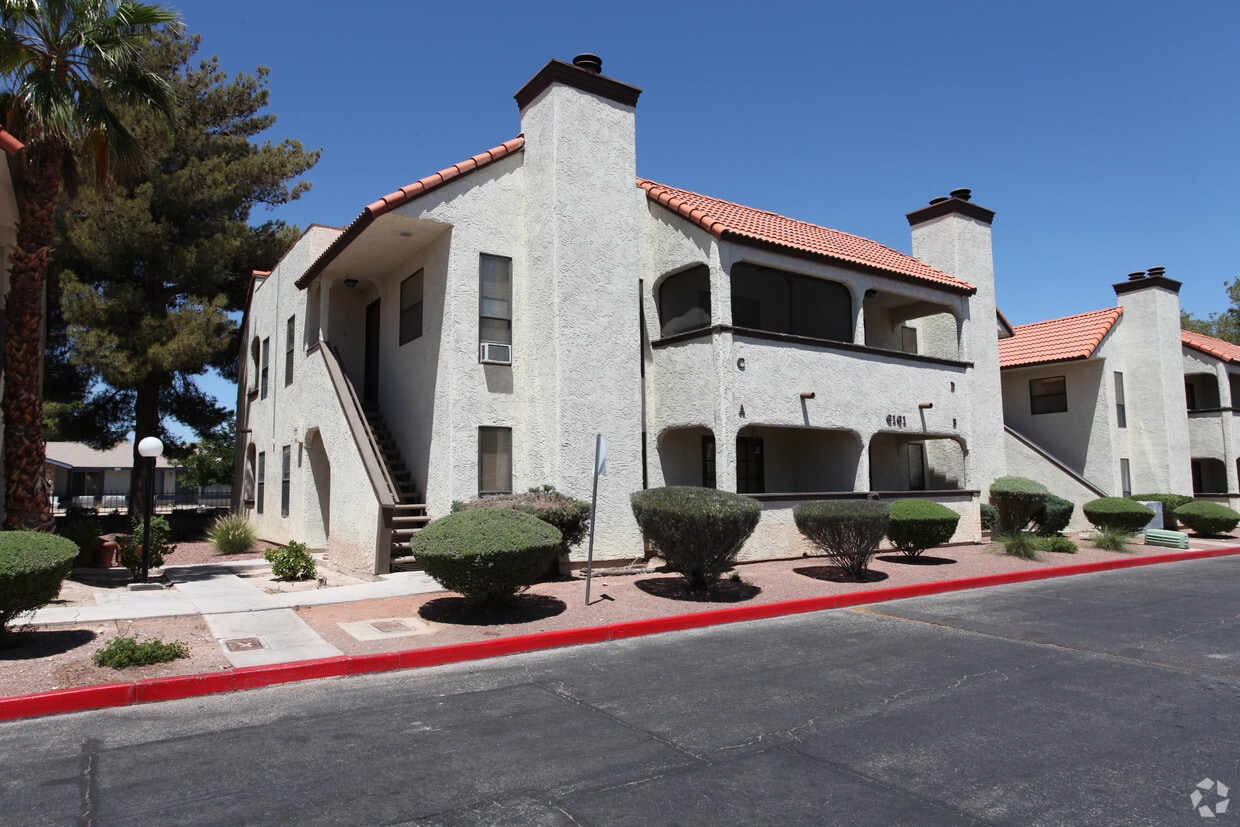 Building Photo - 6161 Oakey Blvd